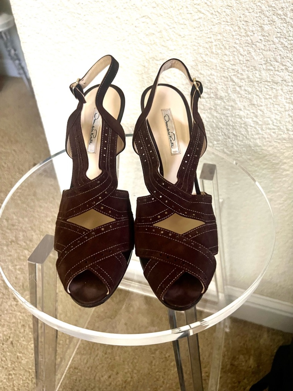 Oscar de la Renta Dark Brown Suede Peep-Toe Slingback Heels